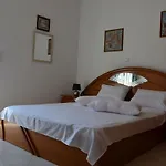 Spacious 1 Bedroom 2 Km To Pessada Dhorizata