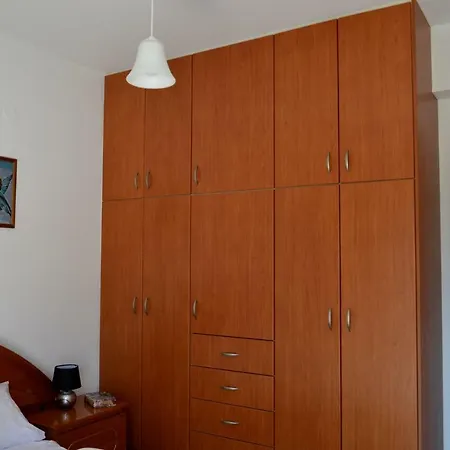Spacious 1 Bedroom 2 Km To Pessada * Dhorizata