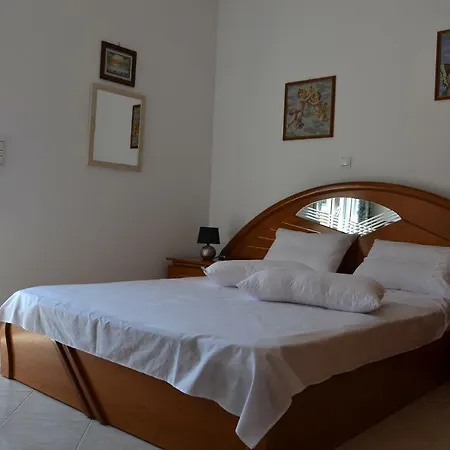 Spacious 1 Bedroom 2 Km To Pessada Dhorizata